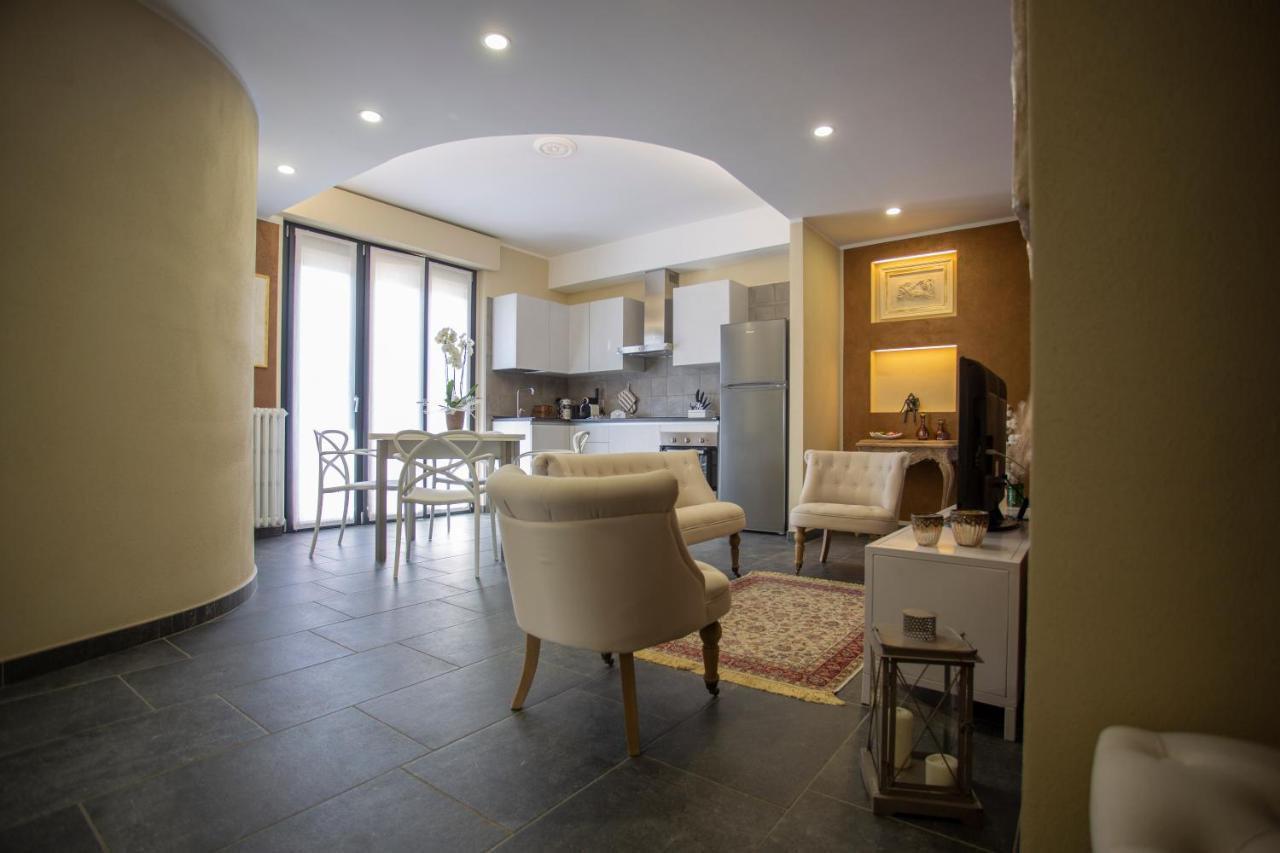 Elga'S Apartment - Your Charming Stay On Lake Orta Pettenasco Bagian luar foto